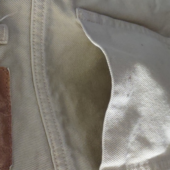 USED ZARA SIZE 4 DISTRESSED SHORTS POCKETS ON BACK AND SIDES - Picture 9 of 10